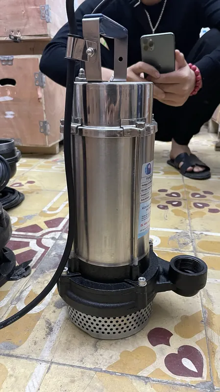thuê bơm chìm